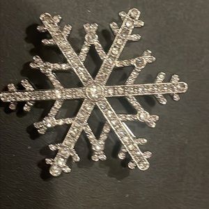 New Swarovski snowflake brooch delivered in gift bag